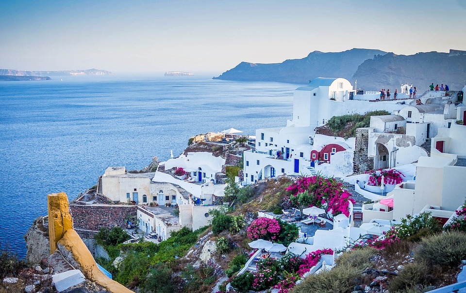 4 Must Do Things to Do In the Beautiful City Of Santorini